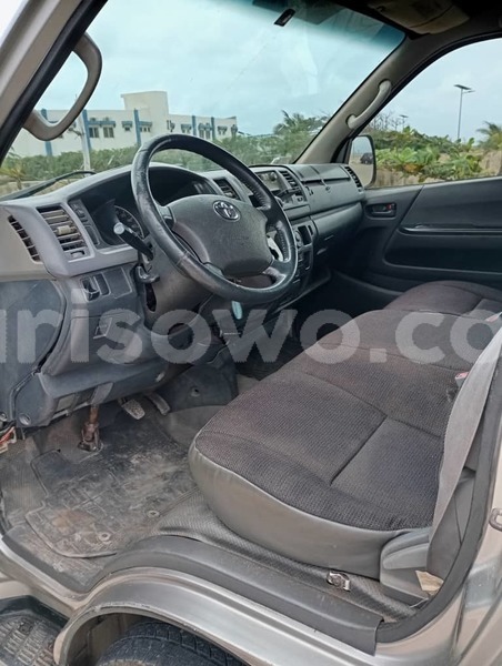 Big with watermark toyota hiace benin cotonou 23809