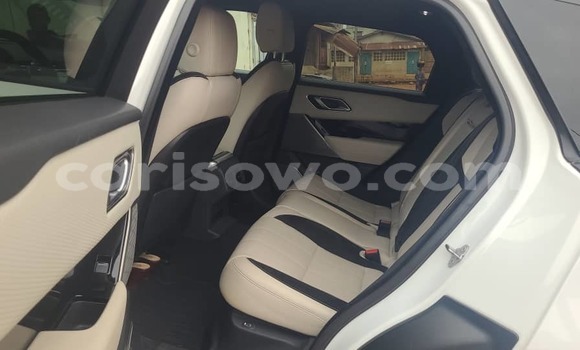 Acheter Occasion Voiture Range Rover Range Rover Blanc à Cotonou, Benin Acheter Occasion Voiture Range Rover Range Rover Blanc à Cotonou, Benin