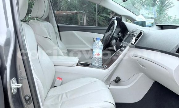Acheter Occasion Voiture Toyota Venza Gris à Cotonou, Benin Acheter Occasion Voiture Toyota Venza Gris à Cotonou, Benin