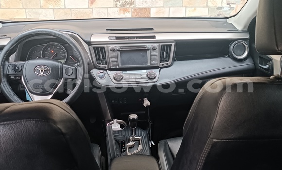 Ra Àlòkù Toyota RAV4 Silver Ọkọ̀ in Cotonou ni Benin Ra Àlòkù Toyota RAV4 Silver Ọkọ̀ in Cotonou ni Benin