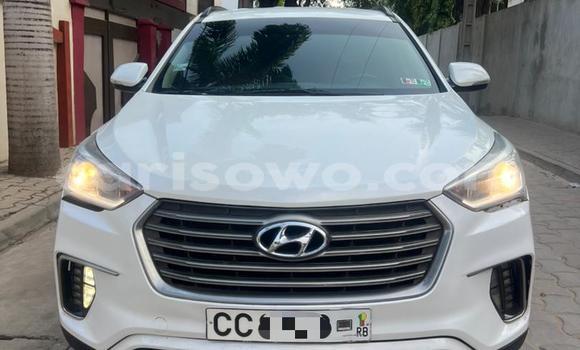 Acheter Occasion Voiture Hyundai Santa Fe Blanc à Cotonou, Benin Acheter Occasion Voiture Hyundai Santa Fe Blanc à Cotonou, Benin