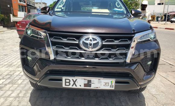 Acheter Occasion Voiture Toyota Fortuner Marron à Cotonou, Benin Acheter Occasion Voiture Toyota Fortuner Marron à Cotonou, Benin