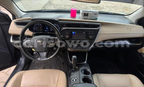 Sayi Na hannu Toyota Avalon Azurfa Mota in Cotonou a Benin