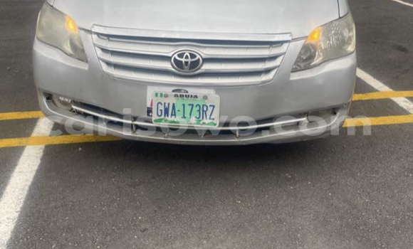 Sayi Na hannu Toyota Avalon Blue Mota in Cotonou a Benin Sayi Na hannu Toyota Avalon Blue Mota in Cotonou a Benin
