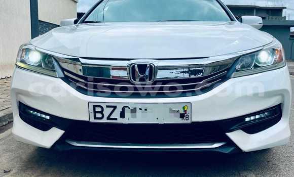 Acheter Occasion Voiture Honda Accord Blanc à Cotonou, Benin