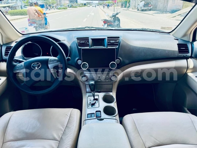 Big with watermark toyota highlander benin cotonou 23942