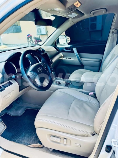 Big with watermark toyota highlander benin cotonou 23942