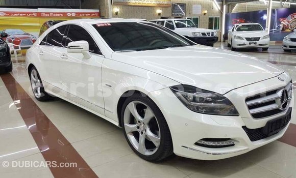 Buy Import Mercedes-Benz 190 (W201) White Car in Import - Dubai in Benign Buy Import Mercedes-Benz 190 (W201) White Car in Import - Dubai in Benign