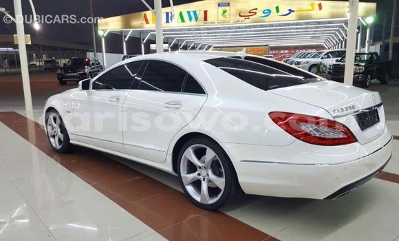Buy Import Mercedes-Benz 190 (W201) White Car in Import - Dubai in Benign Buy Import Mercedes-Benz 190 (W201) White Car in Import - Dubai in Benign