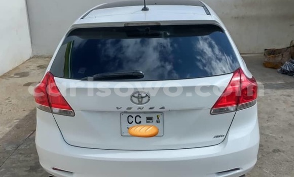 Ra Àlòkù Toyota Venza funfun Ọkọ̀ in Cotonou ni Benin