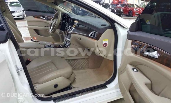 Buy Import Mercedes-Benz 190 (W201) White Car in Import - Dubai in Benign Buy Import Mercedes-Benz 190 (W201) White Car in Import - Dubai in Benign