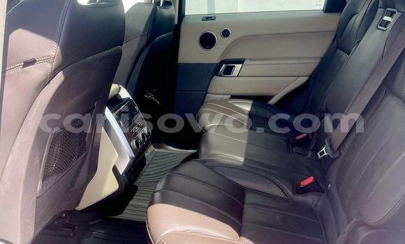 Acheter Occasion Voiture Land Rover Range Rover Velar Blanc à Cotonou, Benin Acheter Occasion Voiture Land Rover Range Rover Velar Blanc à Cotonou, Benin