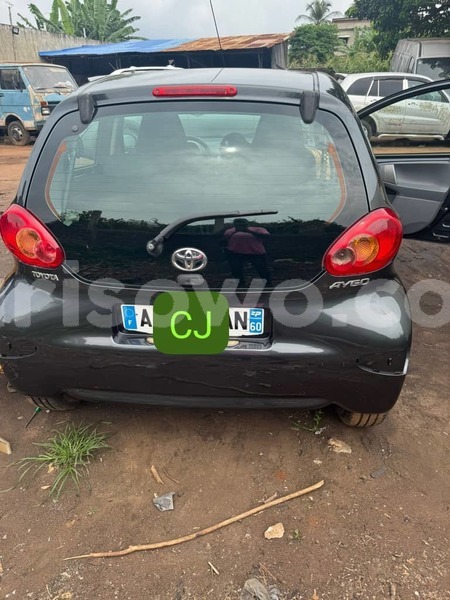 Big with watermark toyota aygo benin cotonou 24036