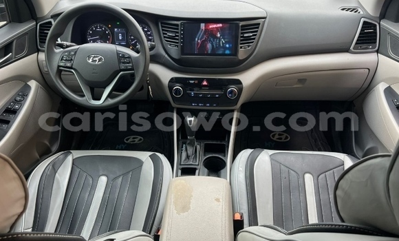 Acheter Occasion Voiture Hyundai Tucson Noir à Cotonou, Benin Acheter Occasion Voiture Hyundai Tucson Noir à Cotonou, Benin