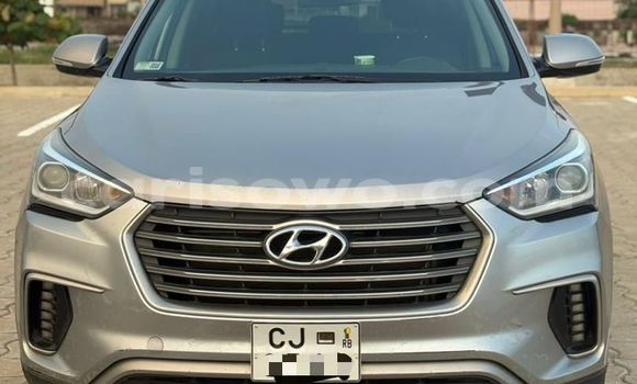 Ra Àlòkù Hyundai Santa Fe Silver Ọkọ̀ in Cotonou ni Benin