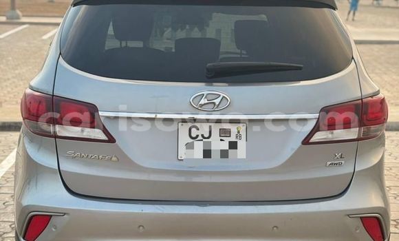 Acheter Occasion Voiture Hyundai Santa Fe Gris à Cotonou, Benin Acheter Occasion Voiture Hyundai Santa Fe Gris à Cotonou, Benin