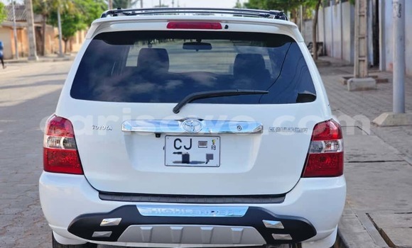 Acheter Occasion Voiture Toyota Highlander Blanc à Cotonou, Benin Acheter Occasion Voiture Toyota Highlander Blanc à Cotonou, Benin