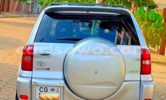Acheter Occasion Voiture Toyota RAV4 Gris à Cotonou, Benin Acheter Occasion Voiture Toyota RAV4 Gris à Cotonou, Benin