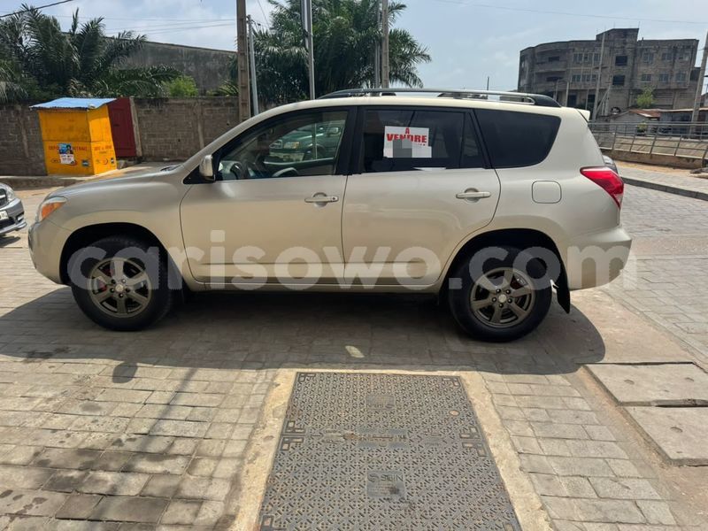 Big with watermark toyota rav4 benin cotonou 24048