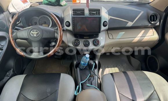 Acheter Occasion Voiture Toyota RAV4 Gris à Cotonou, Benin Acheter Occasion Voiture Toyota RAV4 Gris à Cotonou, Benin