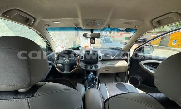 Acheter Occasion Voiture Toyota RAV4 Gris à Cotonou, Benin Acheter Occasion Voiture Toyota RAV4 Gris à Cotonou, Benin