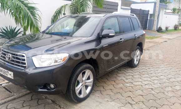 Acheter Occasion Voiture Toyota Highlander Marron à Cotonou, Benin Acheter Occasion Voiture Toyota Highlander Marron à Cotonou, Benin
