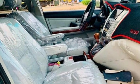 Acheter Occasion Voiture Lexus RX 330 Noir à Cotonou, Benin Acheter Occasion Voiture Lexus RX 330 Noir à Cotonou, Benin