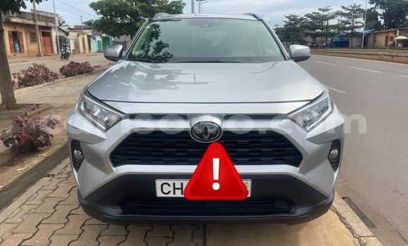 Acheter Occasion Voiture Toyota RAV4 Blanc à Cotonou, Benin