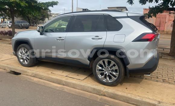 Acheter Occasion Voiture Toyota RAV4 Blanc à Cotonou, Benin Acheter Occasion Voiture Toyota RAV4 Blanc à Cotonou, Benin