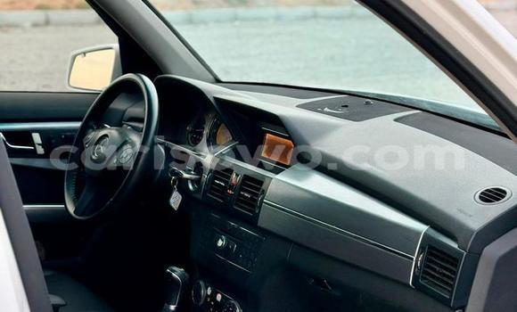 Acheter Occasion Voiture Mercedes-Benz GLK–Class Blanc à Cotonou, Benin Acheter Occasion Voiture Mercedes-Benz GLK–Class Blanc à Cotonou, Benin