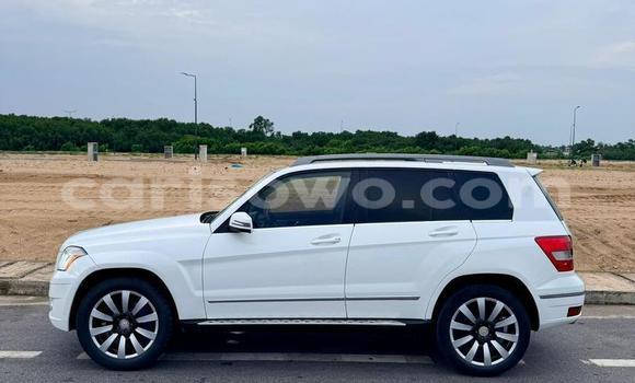 Acheter Occasion Voiture Mercedes-Benz GLK–Class Blanc à Cotonou, Benin Acheter Occasion Voiture Mercedes-Benz GLK–Class Blanc à Cotonou, Benin