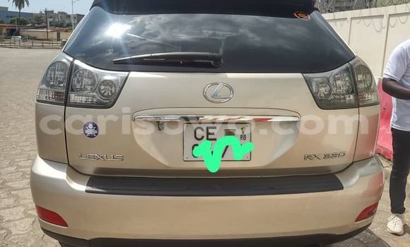 Acheter Occasion Voiture Lexus RX 330 Blanc à Cotonou, Benin Acheter Occasion Voiture Lexus RX 330 Blanc à Cotonou, Benin