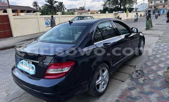 Acheter Occasion Voiture Mercedes-Benz C-klasse Noir à Cotonou, Benin Acheter Occasion Voiture Mercedes-Benz C-klasse Noir à Cotonou, Benin