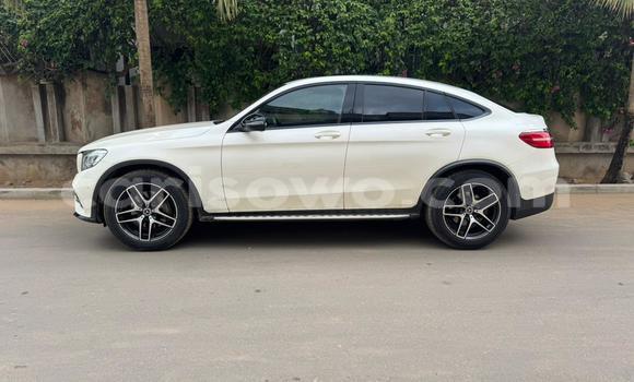 Acheter Occasion Voiture Mercedes-Benz GLC 250D Blanc à Cotonou, Benin Acheter Occasion Voiture Mercedes-Benz GLC 250D Blanc à Cotonou, Benin