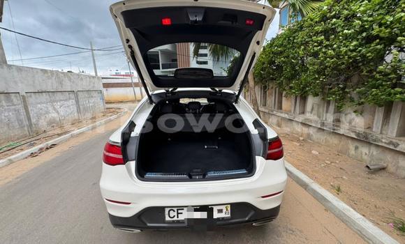 Acheter Occasion Voiture Mercedes-Benz GLC 250D Blanc à Cotonou, Benin Acheter Occasion Voiture Mercedes-Benz GLC 250D Blanc à Cotonou, Benin