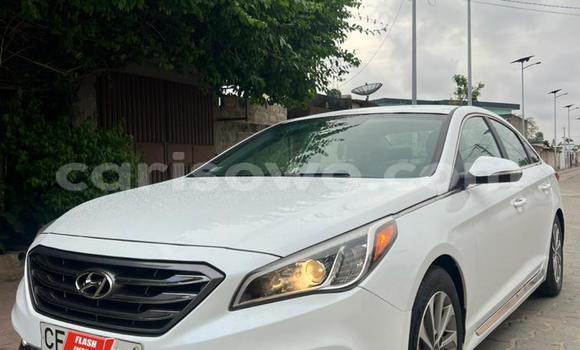 Ra Àlòkù Hyundai Sonata funfun Ọkọ̀ in Cotonou ni Benin