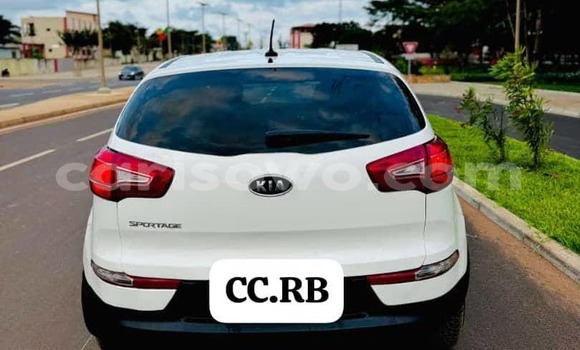Sayi Na hannu Kia Sportage White Mota in Cotonou a Benin Sayi Na hannu Kia Sportage White Mota in Cotonou a Benin