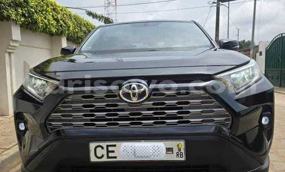 Ra Àlòkù Toyota RAV4 Black Ọkọ̀ in Cotonou ni Benin Ra Àlòkù Toyota RAV4 Black Ọkọ̀ in Cotonou ni Benin