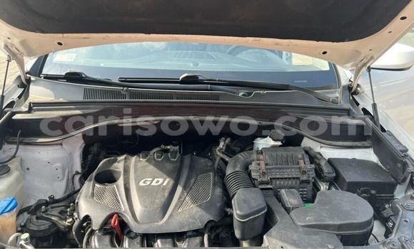 Buy Used Hyundai Santa Fe White Car in Cotonou in Benign Buy Used Hyundai Santa Fe White Car in Cotonou in Benign