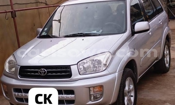 Sayi Na hannu Toyota RAV4 Azurfa Mota in Cotonou a Benin