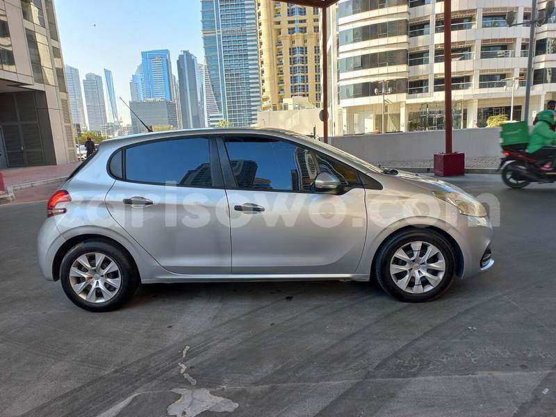 Big with watermark peugeot 208 benin cotonou 24093