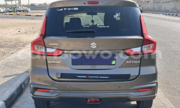 Acheter Occasion Voiture Suzuki Ertiga Marron à Cotonou, Benin Acheter Occasion Voiture Suzuki Ertiga Marron à Cotonou, Benin