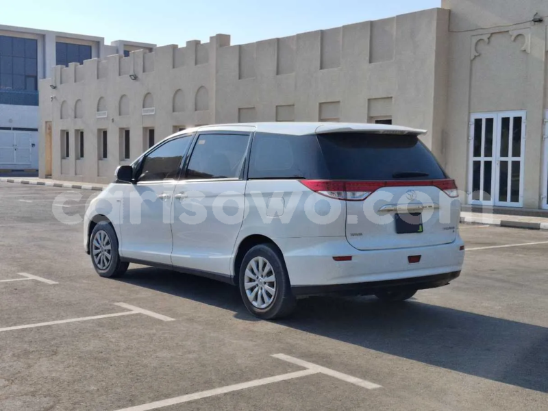 Big with watermark toyota previa benin cotonou 24102