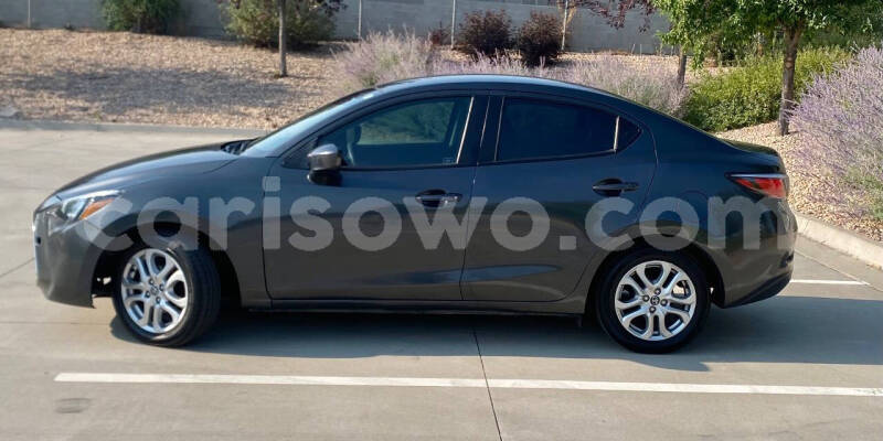 Big with watermark toyota yaris benin cotonou 24104