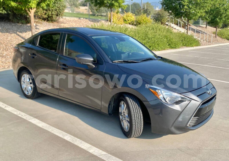 Big with watermark toyota yaris benin cotonou 24104