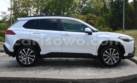 Acheter Occasion Voiture Toyota Corolla Cross Blanc à Cotonou, Benin Acheter Occasion Voiture Toyota Corolla Cross Blanc à Cotonou, Benin