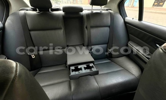 Acheter Occasion Voiture BMW 3–Series Vert à Cotonou, Benin Acheter Occasion Voiture BMW 3–Series Vert à Cotonou, Benin