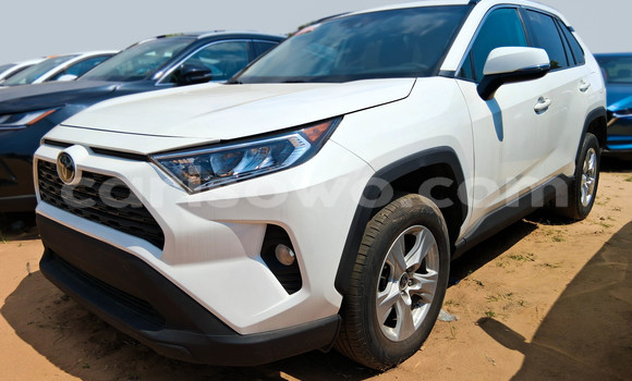 Acheter Occasion Voiture Toyota RAV4 Blanc à Cotonou, Benin Acheter Occasion Voiture Toyota RAV4 Blanc à Cotonou, Benin