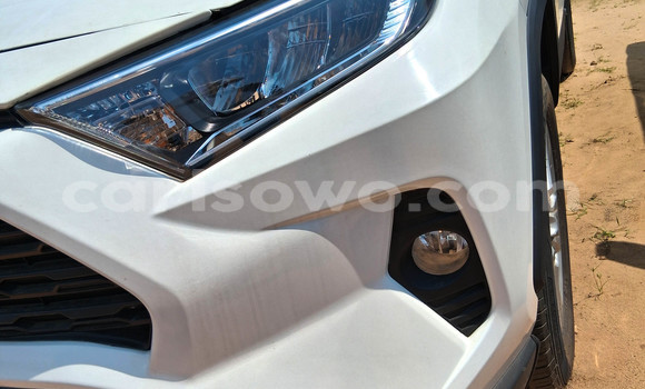 Acheter Occasion Voiture Toyota RAV4 Blanc à Cotonou, Benin Acheter Occasion Voiture Toyota RAV4 Blanc à Cotonou, Benin