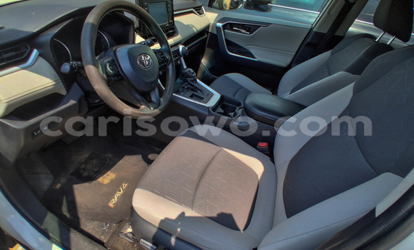 Acheter Occasion Voiture Toyota RAV4 Blanc à Cotonou, Benin Acheter Occasion Voiture Toyota RAV4 Blanc à Cotonou, Benin